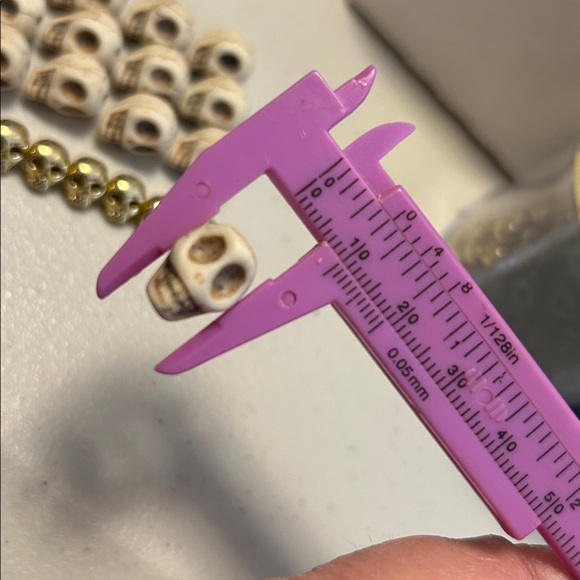 Skull Beads - Picture 2 of 8